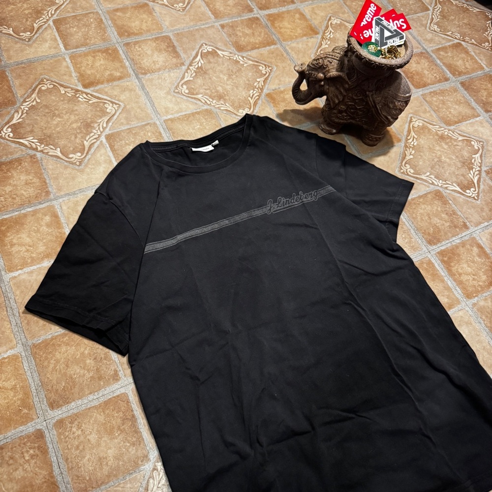 J. Lindeberg Retro Black T-Shirt - Size M